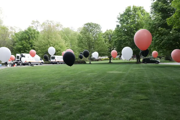 Free Standing Balloons