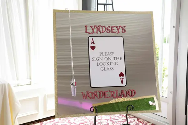 Card Theme Mirror Sign in Board