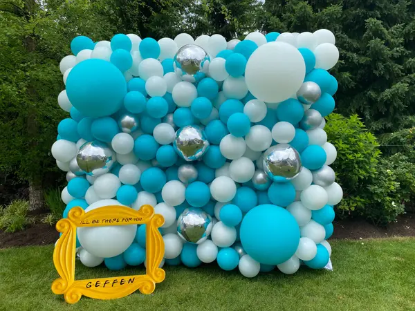 Organic Balloon Wall as Photo Op