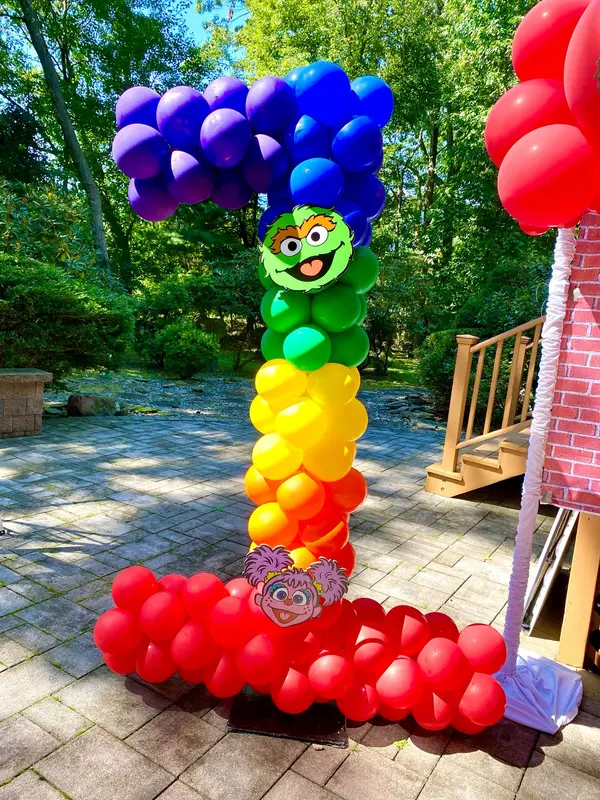 Sesame Street Balloon Sculpture