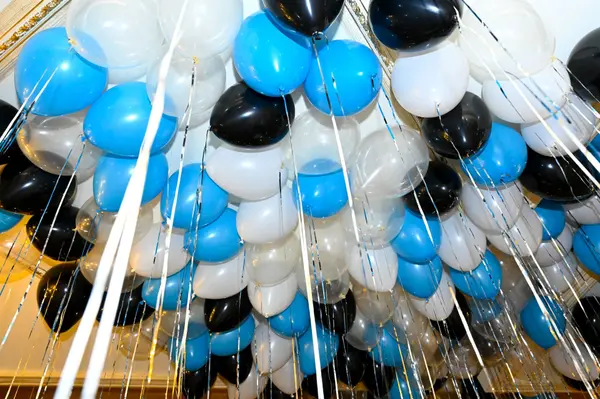 Loose Balloons Ceiling Treatment