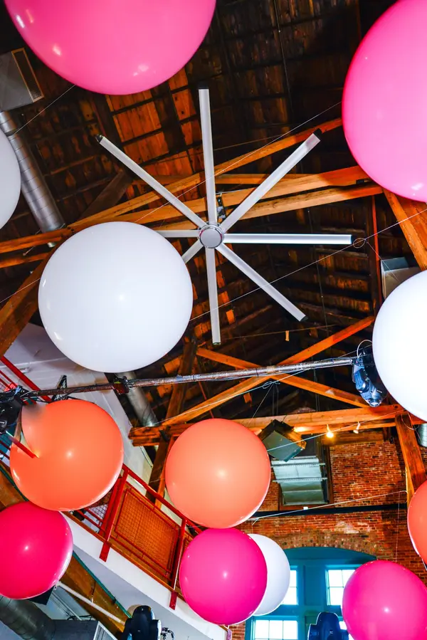 Large Balloons Ceiling Treatment