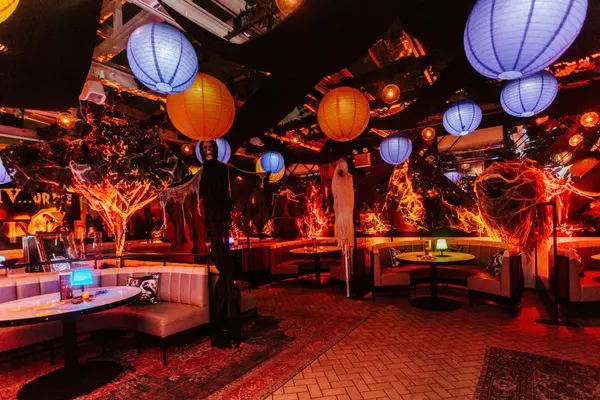 LED Lanterns Ceiling Treatment