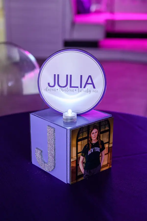 LED Custom Mini Cube Centerpiece