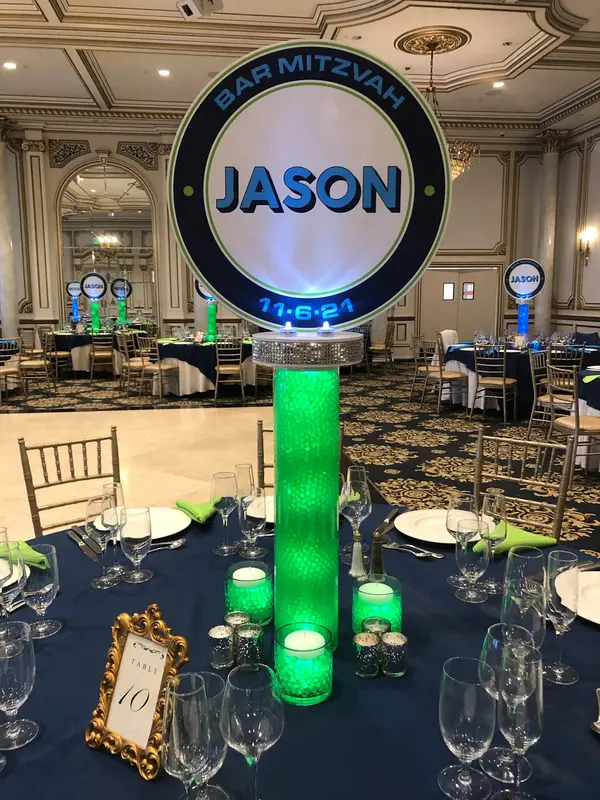Logo Aqua Gems Centerpiece