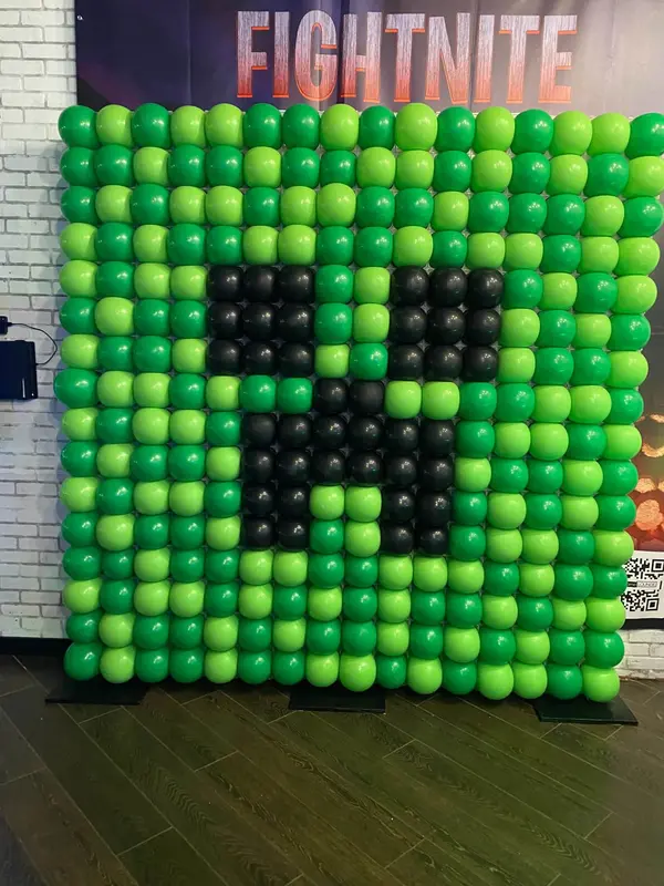 Minecraft Balloon Wall