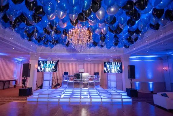 Loose Ceiling Balloons
