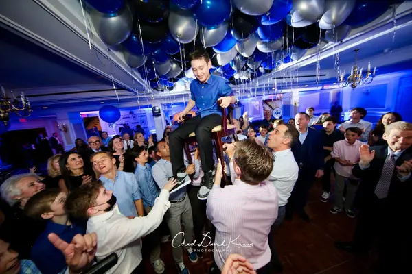 Loose Ceiling Balloons