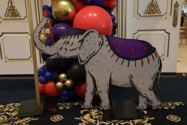 Blowup Elephant Cutout