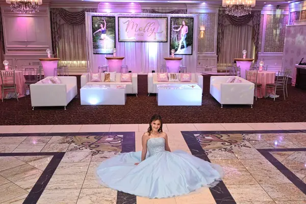 Dance Themed Lounge