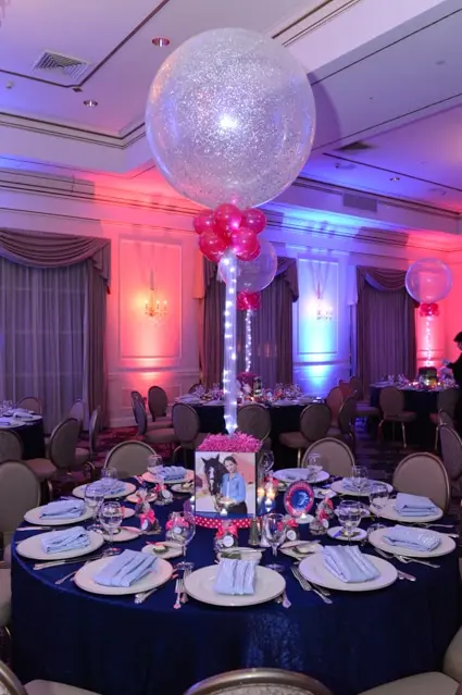 Horse Themed Cube Centerpiece