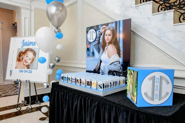 Music Themed Entrance Decor