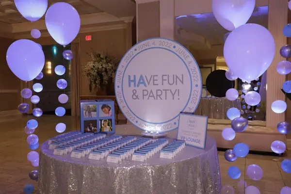 Circle Logo Seating Card Display