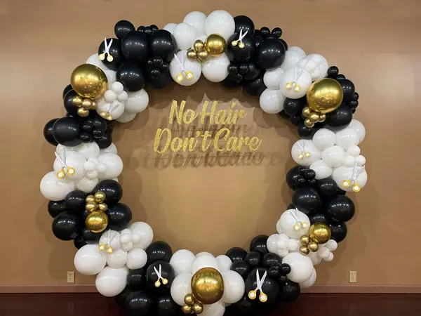 Organic Balloon Circle Arch