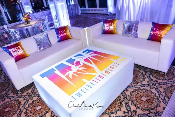 Tropical Themed LED Lounge