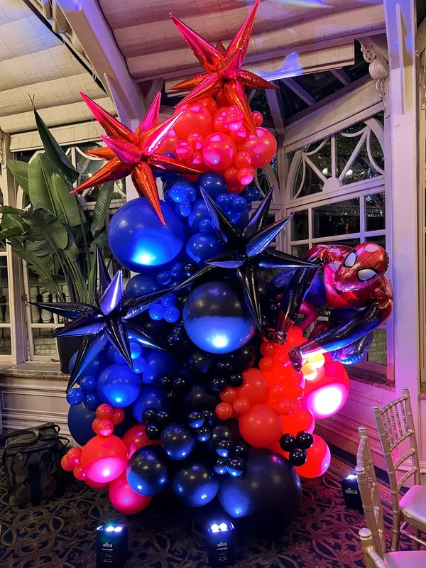 Spiderman Organic Balloon Sculpture