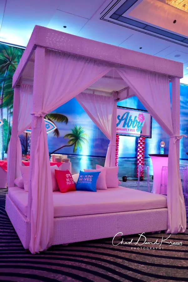 Cabana Bed Lounge